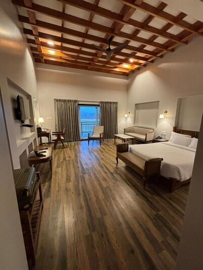 Royal gold feildd club resorts