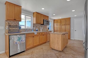 Apartamento, 3 quartos, vista para o jardim | Cozinha privada