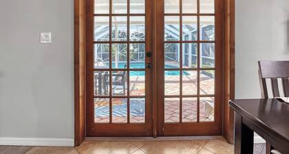 Vibrant Coastal Cottage with Pool