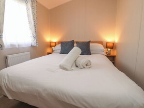 3 bedrooms, individually decorated, individually furnished, free WiFi - Poppy Lodge (Morecambe)