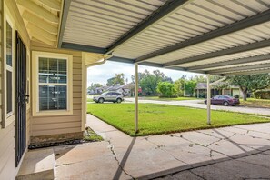 Interior - 2 Mi to Texas Medical Center: Houston Home (Houston)