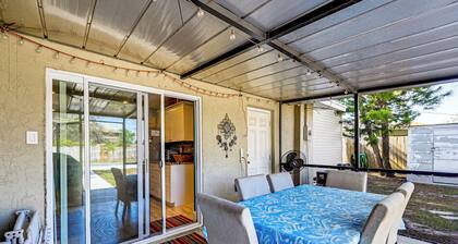 Pet Friendly! Sunny Getaway 3 Mi to Barefoot Beach