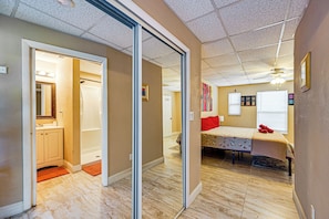 House (3 Bedrooms) | Interior - Pet Friendly! Sunny Getaway 3 Mi to Barefoot Beach (Bonita Springs)