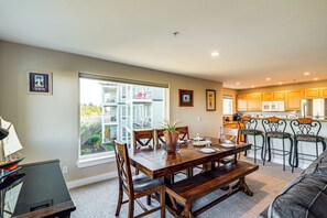 Apartment (2 Bedrooms) | Interior - Beach Access & Community Perks! Westport Hideaway (Westport)