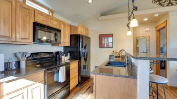 House (1 Bedroom) | Interior