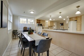 House (4 Bedrooms) | Interior - 2 Mi to Downtown: 4BR Country Home Near K-state (Manhattan)