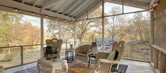 2 Mi to Downtown: 4BR Country Home Near K-state