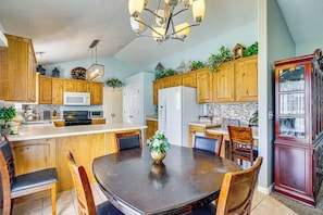 House (6 Bedrooms) | Interior - 3,500-sq-ft Holiday Gem w/ Game Room in Heber City (Heber City)