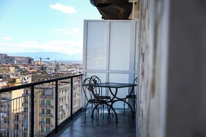 Front of property - Suite Ottieri 62 (Naples)