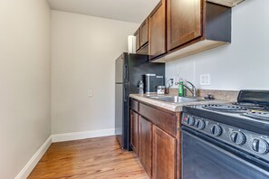 Apartment (0 Bedroom) | Interior - 2 Mi to DMC & Children's Hospital: Modern Studio (Detroit)