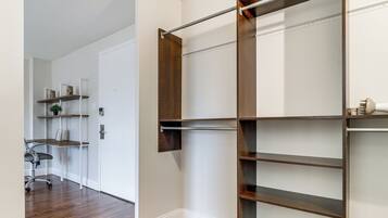 Apartment (0 Bedroom) | Interior