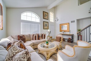 House (4 Bedrooms) | Interior - Family Home w/ Hot Tub! 2 Mi to Dtwn Riverside (Jurupa Valley)