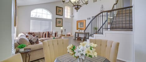 Talo (4 Bedrooms) | Sisätilat