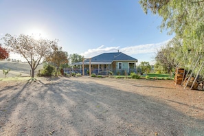 House (3 Bedrooms) | Interior - 28 Acres in Wine Country! Central California Oasis (San Miguel)