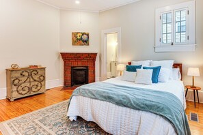 House (2 Bedrooms) | Interior - 2 Blocks to Archbold Medical Center! Airy Retreat (Thomasville)