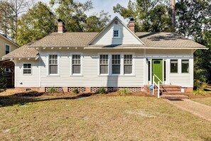 House (2 Bedrooms) | Interior - 2 Blocks to Archbold Medical Center! Airy Retreat (Thomasville)