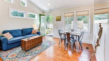 House (2 Bedrooms) | Front of property