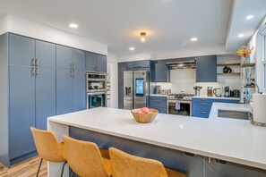 House (4 Bedrooms) | Interior - Upscale Family Retreat Near DC & Georgetown! (Bethesda)