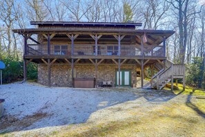 House (3 Bedrooms) | Interior - < 1 Mi to Linville Falls: Family Gem w/ Game Room! (Marion)