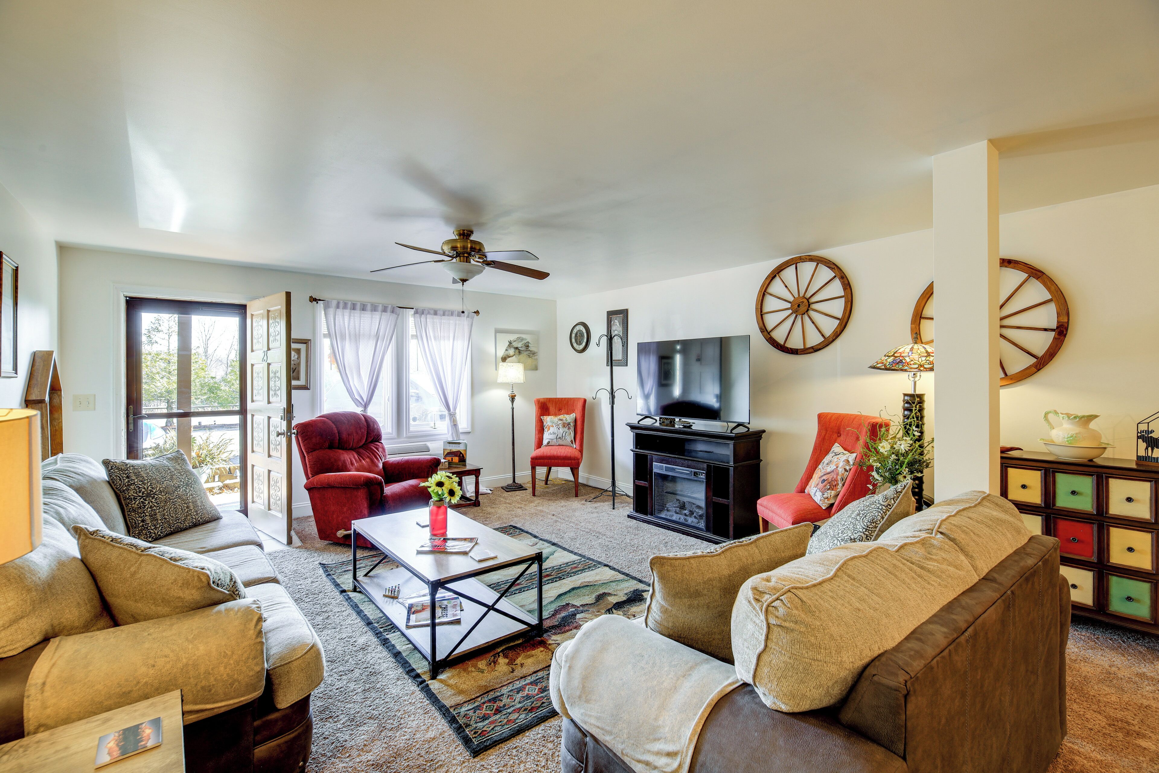 อพาร์ทเมนท์ (2 Bedrooms) | ด้านหน้าที่พัก