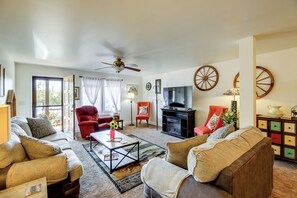 Apartment (2 Bedrooms) | Front of property