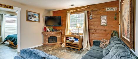 House (4 Bedrooms) | Front of property