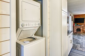 House (4 Bedrooms) | Interior - Ride-in/ride-out Getaway < 1 Mi to Lake Arbutus (Merrillan)