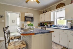 Interior - Boat, Fish & Relax: Home Near Lake Cherokee (Bean Station)