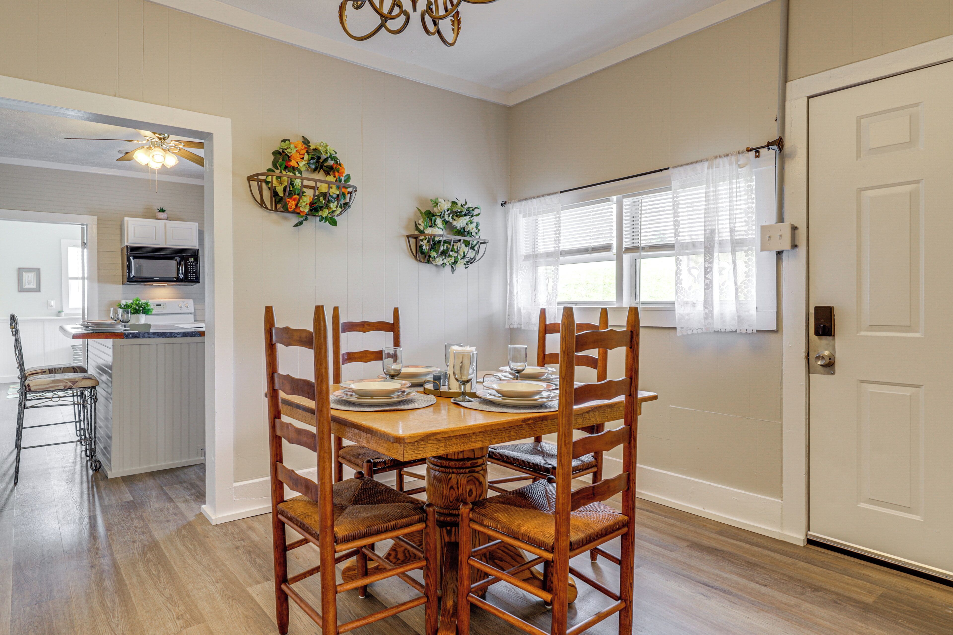 House (2 Bedrooms) | Interior