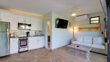 Apartment (0 Bedroom) | Interior