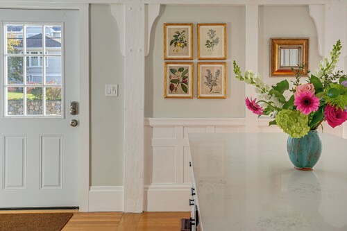 Escape to Cape Ann Steps to Beach & Pier!