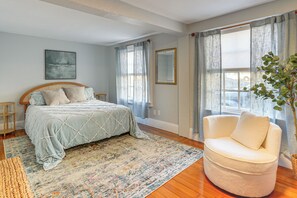 Interior - Escape to Cape Ann Steps to Beach & Pier! (Gloucester)