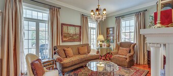 Walk to Dtwn Texarkana: Central Historic Home