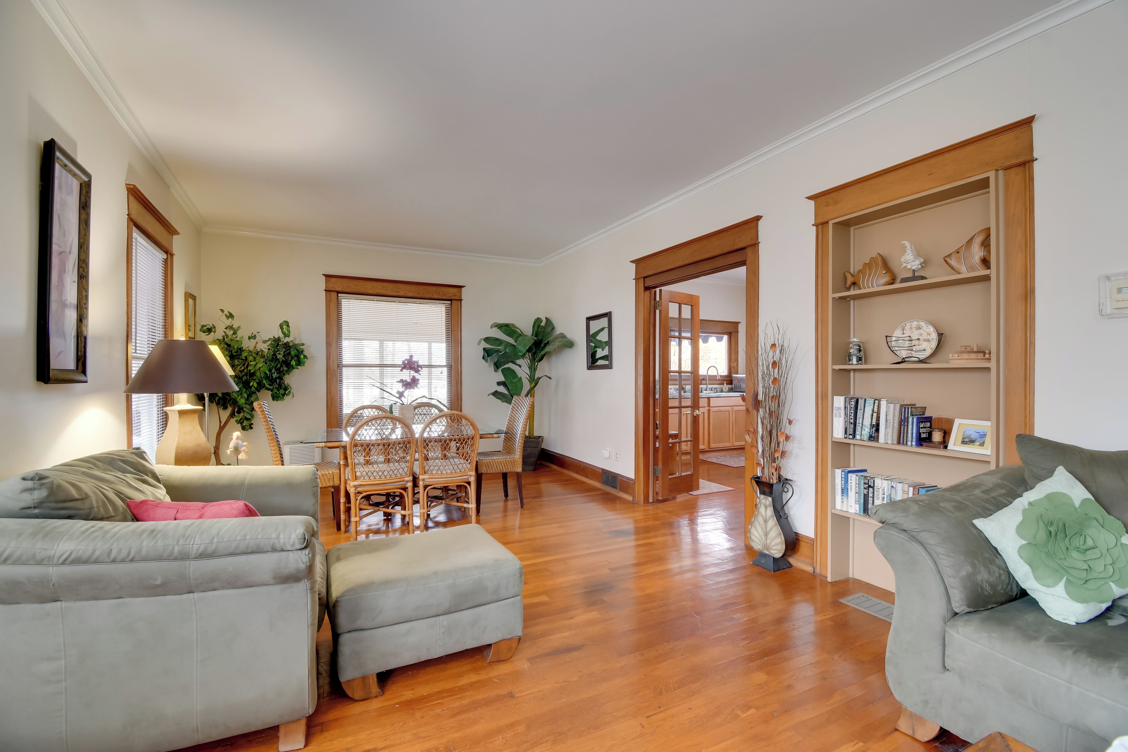 House (5 Bedrooms) | Interior