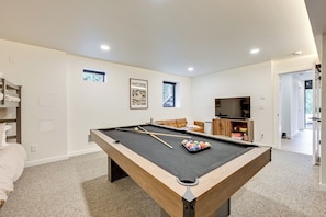Apartment (5 Bedrooms) | Interior - Mountainside House w/ Hot Tub, Views & Trails! (Snoqualmie Pass)