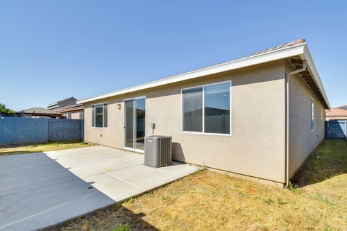 Wfh-friendly Getaway w/ Yard in Manteca!