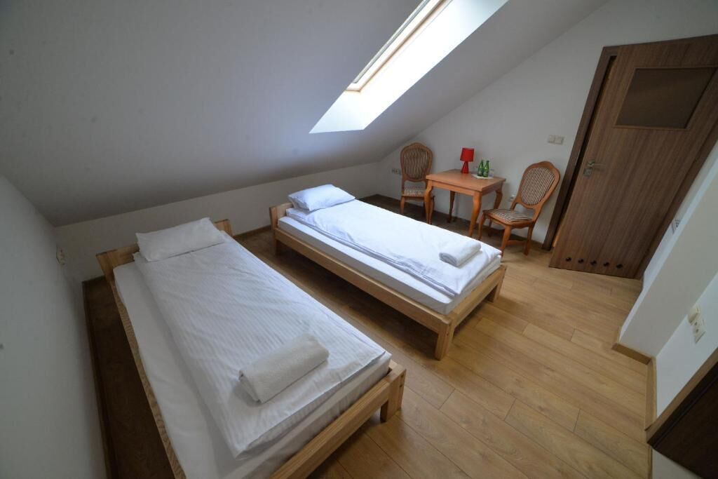 Classic-Zweibettzimmer | Kostenloses WLAN, Bettwäsche