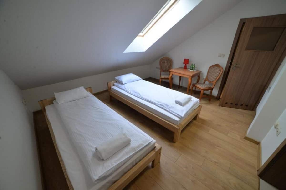 Classic Twin Room | Free WiFi, bed sheets