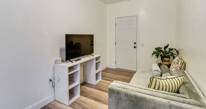 Hike & Sip in North Georgia: Apartment w/ Deck