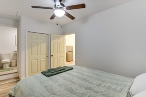 Apartment (1 Bedroom) | Interior - Hike & Sip in North Georgia: Apartment w/ Deck (Alto)