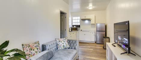 Apartment (1 Bedroom) | Living area