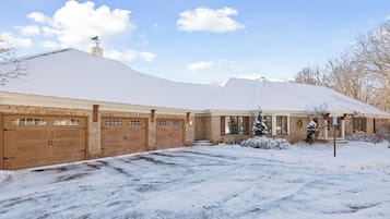 Vila (5 Bedrooms) | Interior