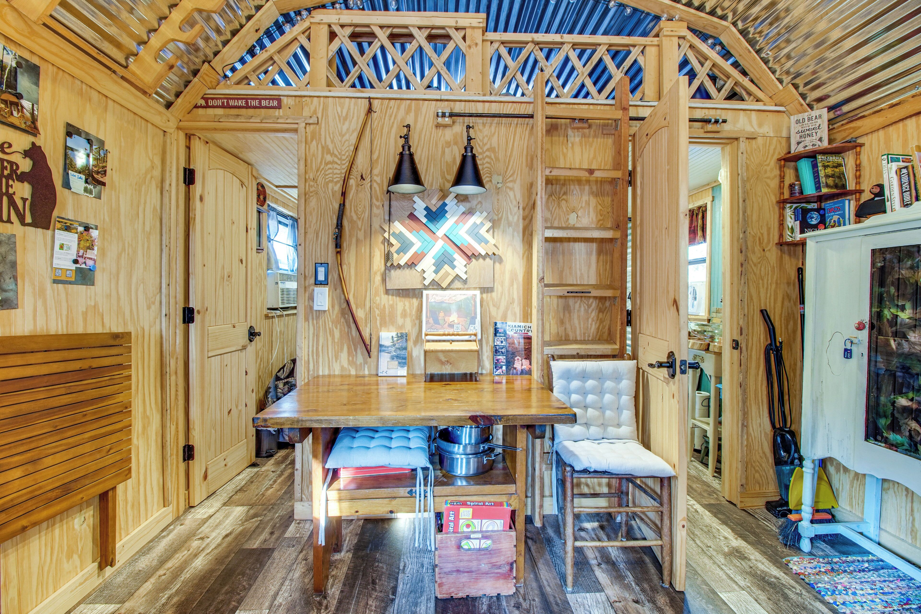 House (1 Bedroom) | Interior