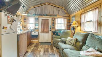 House (1 Bedroom) | Interior