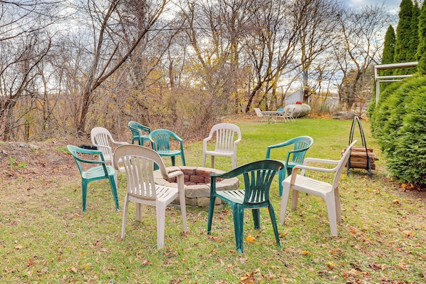 Apartment (3 Bedrooms) | Interior - 4 Mi to Mauch Chunk Lake: Spacious Apt w/ Bar! (Summit Hill)