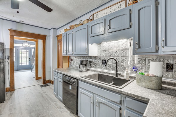 House (4 Bedrooms) | Interior - 5 Mi to The Wilds: Spacious Family Hub, Game Room! (Cumberland)