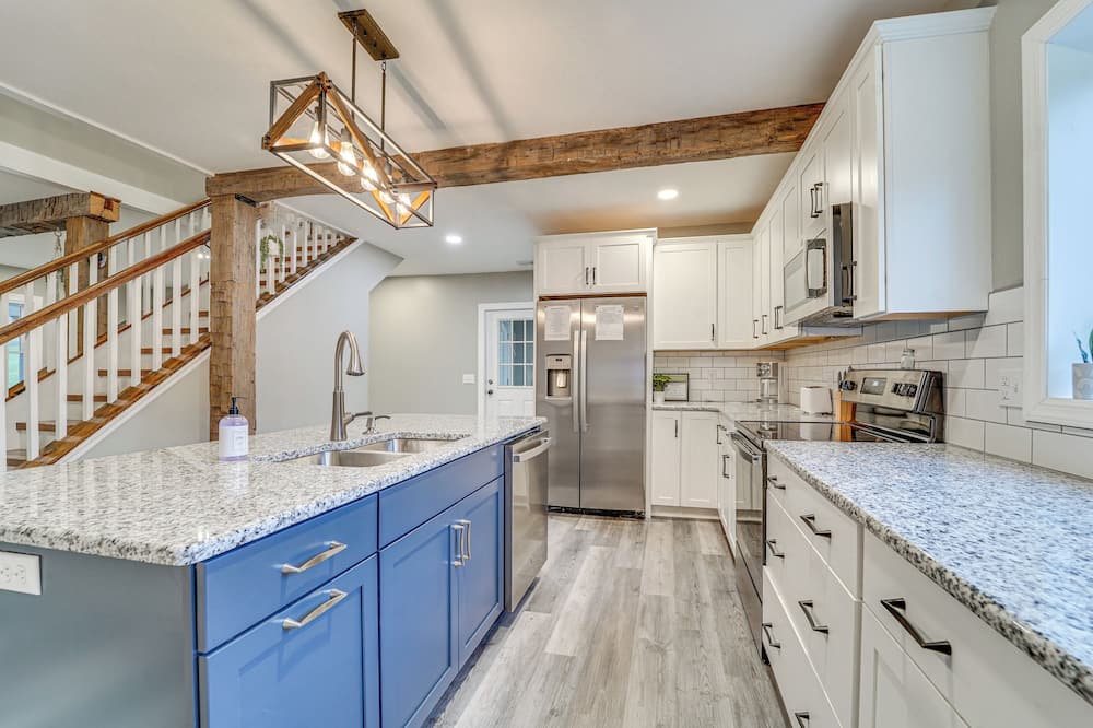 Mtn Views! Peaceful Rural Retreat in Mapleton - Raystown Branch Juniata River, PA