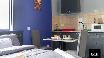 Studio, City View | Laptop workspace, iron/ironing board, free WiFi