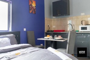 สตูดิโอ, วิวเมือง | พื้นที่ทำงานแบบใช้แล็ปท็อป, เตารีด/โต๊ะรีดผ้า, Wi-Fi ฟรี