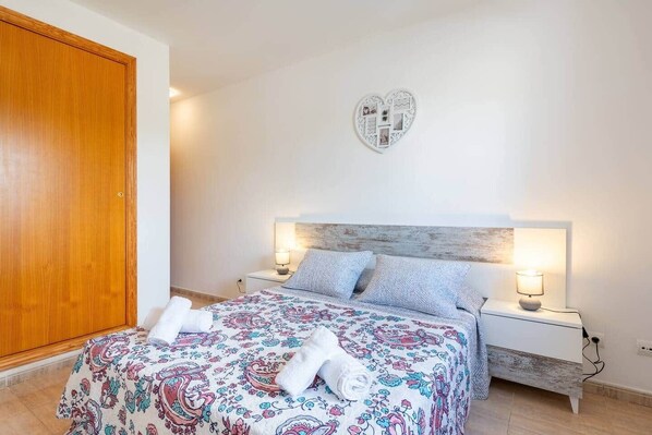 Fer et planche à repasser, Wi-Fi, draps fournis